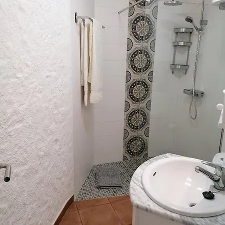 Tatil Evi Trinimat Beach House Tenerife North 1, Directly At The Ocean